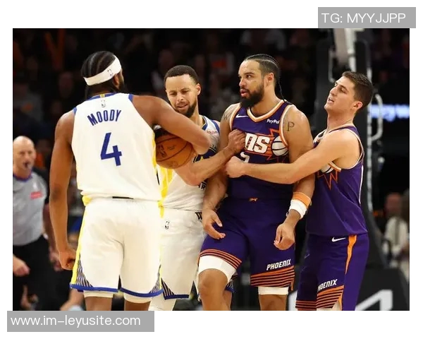 布克感慨库里穿自己的鞋对阵自己曾以为会是反向情景